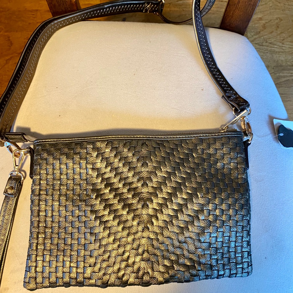 Gorgeous Cross Body Bags Or U Can Use As Clutches Gorgeous Cross Body Bags Or U Can Use As Clutches